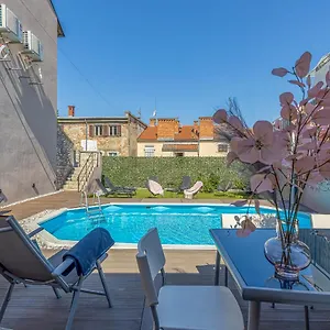 https://deluxe-gladiators-house.pula-hotels.org