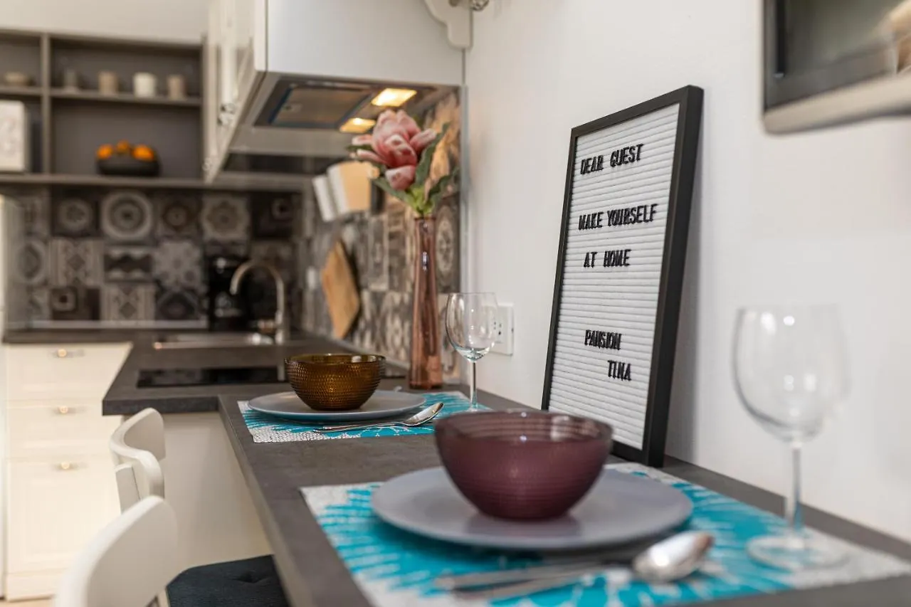 Pansion Tina Apartman Šilo